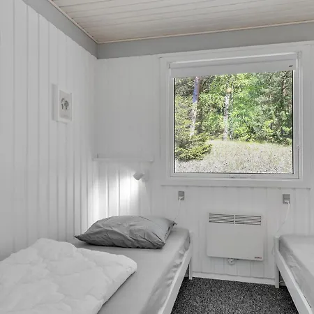 L Semesterbostad *